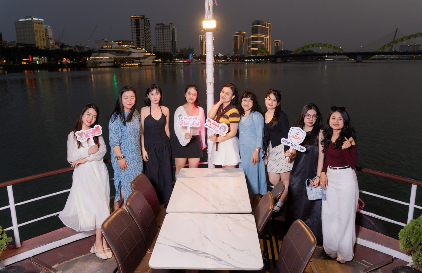 khoanh-khac-ngay-8-3-dang-nho-cua-thiet-bi-dien-adp